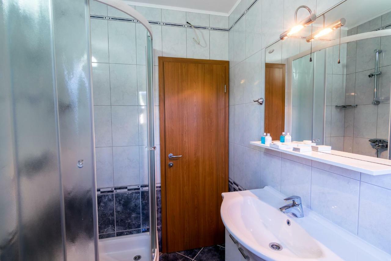 סופטאר Apartman Emil מראה חיצוני תמונה
